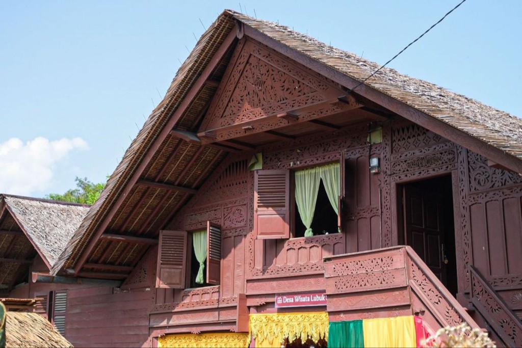 Salah satu Rumoh Aceh yang ada di Lubok Sukon